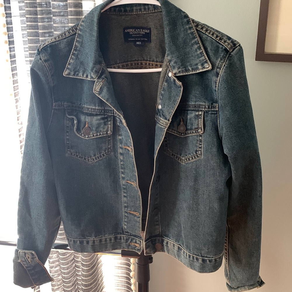 American Eagle denim jacket. Medium.